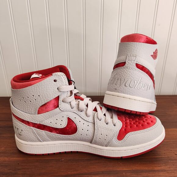 Air Jordan 1 Size 8 Zoom Comfort 2 High Valentine's Day New - Picture 2 of 13